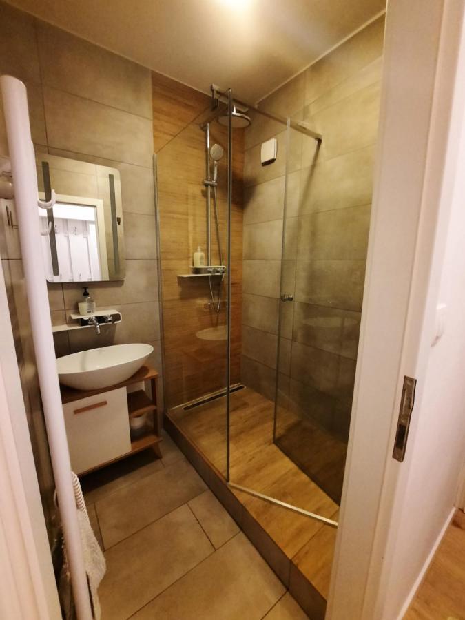 Apartment Klimka With Balcony, Free Wifi And Free Parking Bratislava Exterior foto