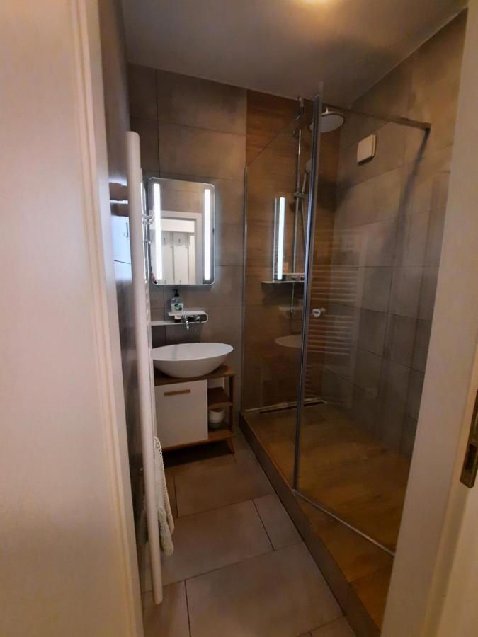 Apartment Klimka With Balcony, Free Wifi And Free Parking Bratislava Exterior foto