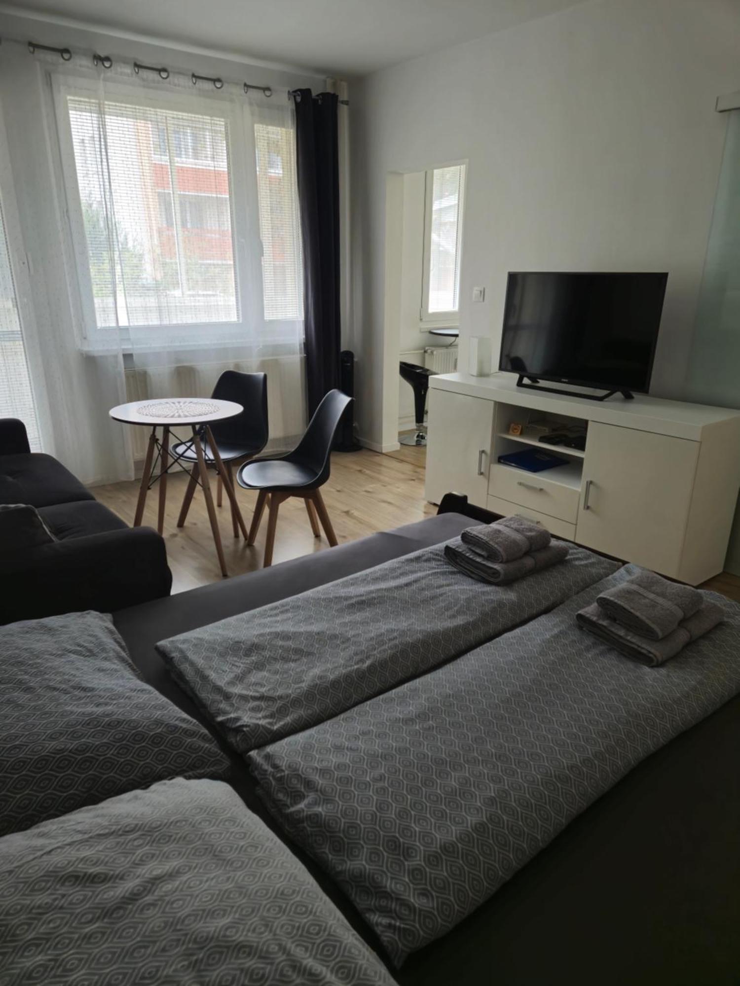 Apartment Klimka With Balcony, Free Wifi And Free Parking Bratislava Exterior foto